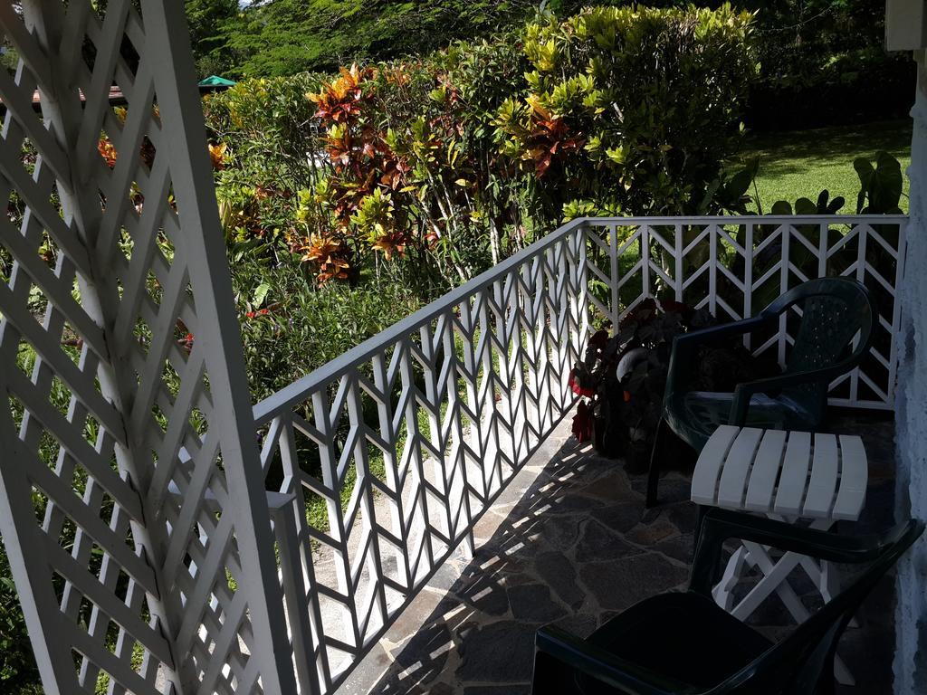 Park Eden Bed&Breakfast Los Llanitos Oda fotoğraf